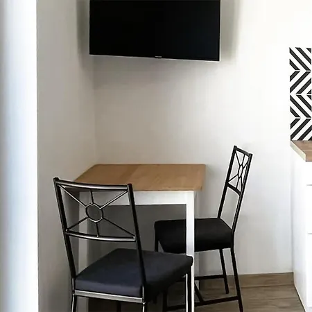 Apartment In With Wifi *
